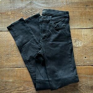 A gold black skinny Jean